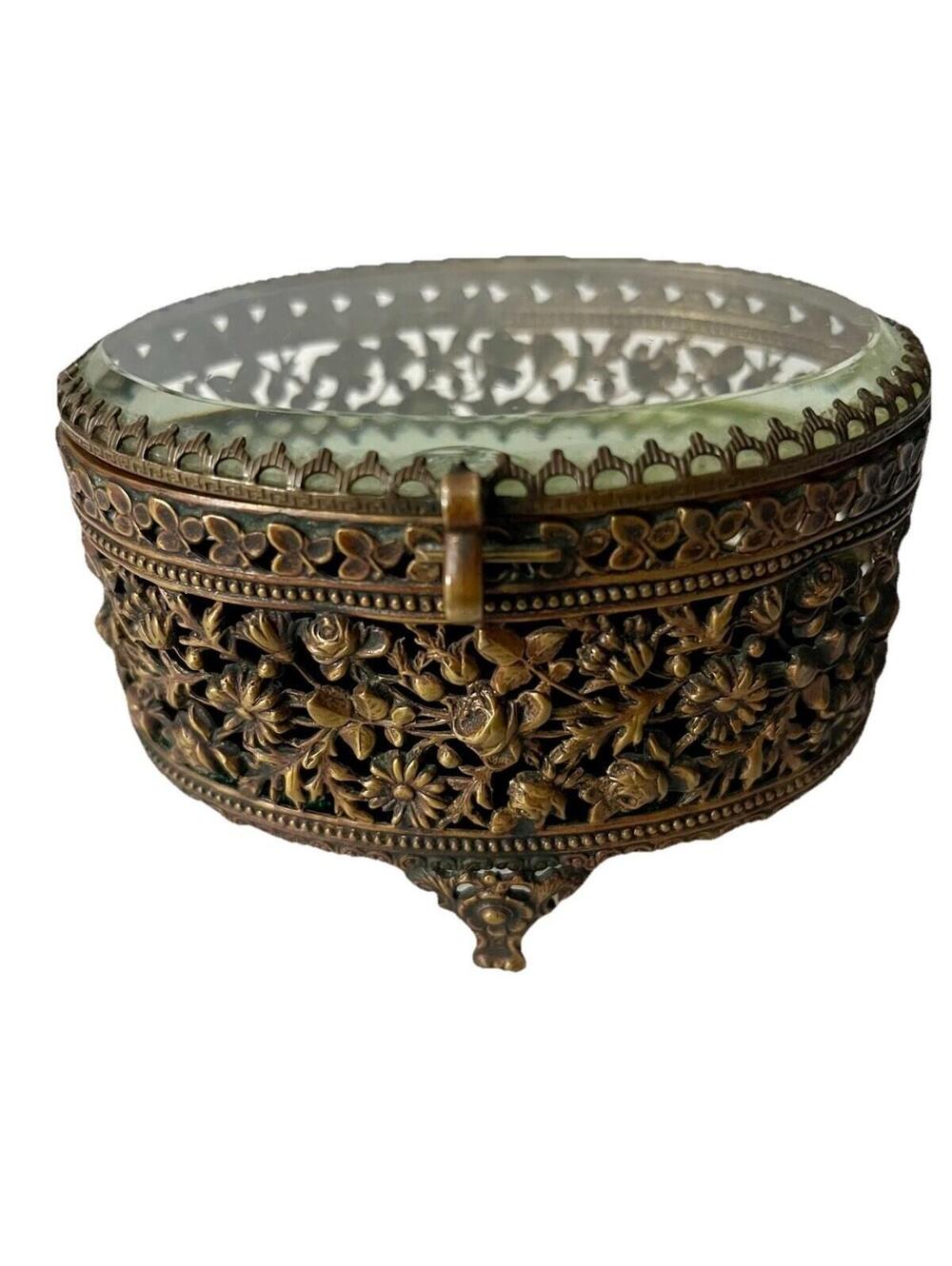 Vintage 1950s Hollywood Regency Ormolu Jewelry Box Trinket Box, Metal Filigree - Picture 2 of 9